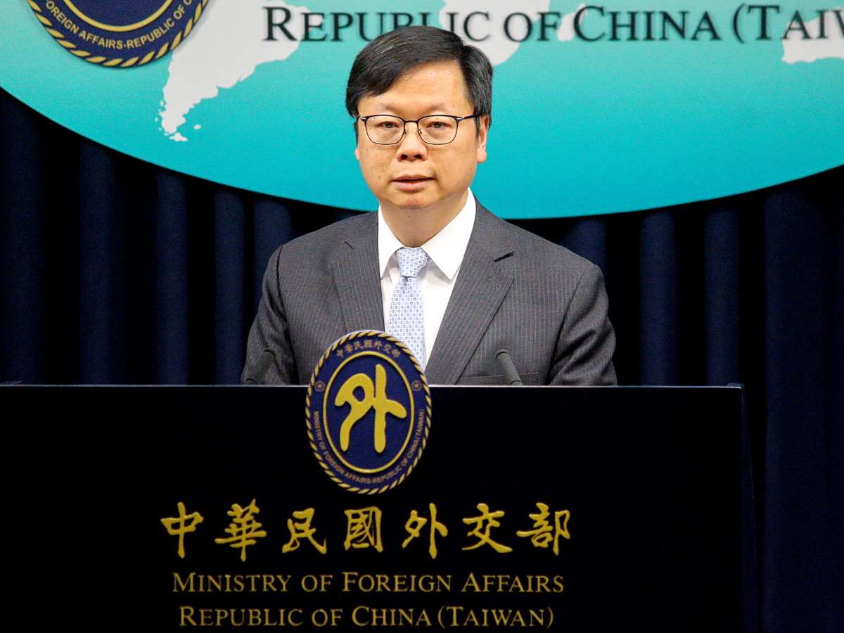 外交部歐洲司司長黃鈞耀18日表示，外交部會秉持一貫開放的態度，與包括斯洛維尼亞在內的歐洲國家，務實討論有助雙邊關係具體做法 (央廣記者王照坤 攝)