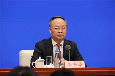 首任中國國家金融監督總局局長李雲澤(圖)4月傳出被降職進而去職，最新發布的官方文件證實，李雲澤已因「嚴重違紀違法」被罷免全國人大代表職務。 (圖：中央社)