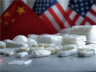 美國跨黨派議員再推阻止芬太尼的相關制裁法案，目標從源頭化學品供應商以及運輸等網絡進行擴大打擊。示意圖。(AI生成圖)