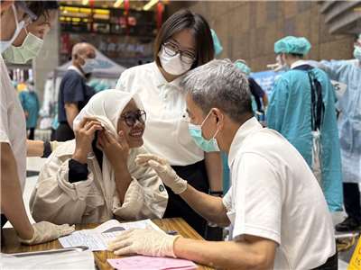 8月16日中午12時30分至下午3時，台北市勞動局將在台鐵台北車站1樓大廳舉辦第3場免費移工健檢活動。(台北市勞動局提供)