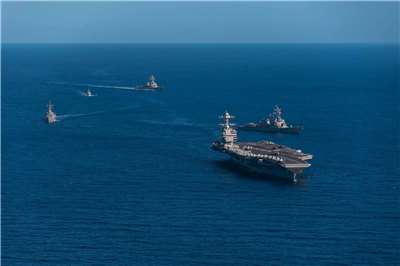 圖為美國海軍航母「福特號」(USS Gerald R. Ford)打擊群。(圖:FB/USSGeraldRFord)