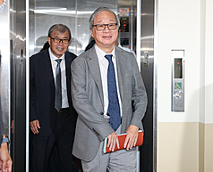 立法院朝野黨團6日繼續研商115年度中央政府總預算案(公務預算部分)，文化部長李遠(前)列席。