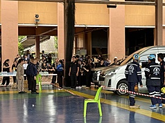 曼谷郊區中學的槍擊案再添一名死者，該校12歲女學生在送醫搶救後，因傷重不治身亡，使整起事件的死亡人數攀升至9人。