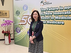 衛生福利部次長林靜儀8日上午出席台北醫學大學附設醫院「台北醫學會」研討會開幕式，接受媒體聯訪，談及問題油品案20%下架門檻表示，衛福部是主管機關，會負起最終決策責任。