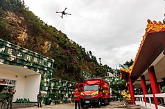 馬防部為確保戰時通信韌性，日前結合中華電信行動基地台、消防局通訊指揮車實施跨機關構聯，實施通信韌性（P.A.C.E.）驗證課目。（馬防部提供）