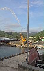 國家中山科學研究院19日在屏東九鵬基地進行衛星運載火箭測試時，啟動自毀機制，墜落牡丹鄉山區。（民眾提供）