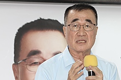 國民黨新北市長參選人李四川21日前往立法院拜會藍白黨團尋求支持，並交流新北市政議題。資料照。