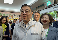 對於賴總統提及希望將立法院及行政院遷到台中，行政院長卓榮泰（前）23日表示，總統的講話是一個回應對話的過程，但只要是符合均衡台灣的提議，政府都會非常重視。