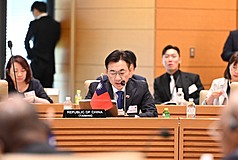 立法院副院長江啟臣25日率跨黨派代表團出席「亞洲太平洋國會議員聯合會」第54屆年會時表示，盼透過務實交流，促進區域和平與合作。(立法院提供)