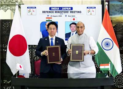印度國防部長辛赫(Rajnath Singh)(右)與日本防衛大臣小泉進次郎(左)會晤，雙方都期待進一步推動在印太地區防務的夥伴關係。