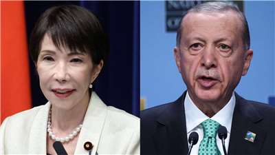 日本首相高市早苗(左)與土耳其總統艾爾段(Recep Tayyip Erdogan)(右)進行通話，雙方重申荷莫茲海峽航行自由。合成圖。