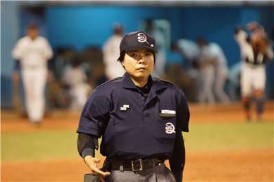 劉柏君在2019亞洲盃錦標賽中擔任主審。(圖:劉柏君提供)