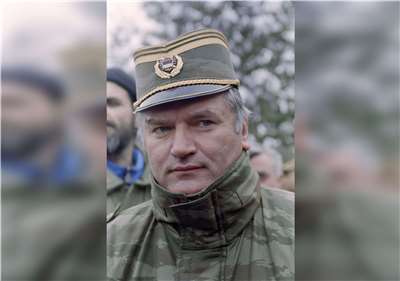 前波士尼亞塞爾維亞裔軍事指揮官穆拉迪奇（Ratko Mladic）生前因下令對穆斯林進行大屠殺，被冠上「波士尼亞屠夫」（Butcher of Bosnia）稱號，27日傳出死訊。資料照。(AFP)
