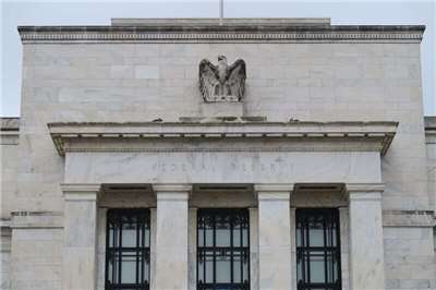 聯準會(Fed)在7月29日於聯邦公開市場委員會(FOMC)後，決議維持目標利率區間在3.5%-3.75%間。圖為聯準會總部外觀。資料照片。