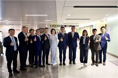 立法院副院長江啟臣今天(24日)清晨率領立法院跨黨派代表團，赴日本東京參加「亞洲太平洋國會議員聯合會」(APPU)第88屆理事會暨第54屆大會。(立法院提供)