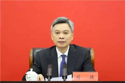 浙江省委副書記、省長劉捷表示，要切實把防禦颱風白海豚作為當前最緊迫的任務。(圖翻攝微博@長安街知事)