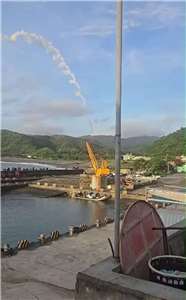 中科院19日清晨於屏東九鵬基地進行火箭測試，發射後因初期軌道異常，依原訂應變計畫啟動自毀機制，於牡丹鄉山區墜落。（民眾提供）