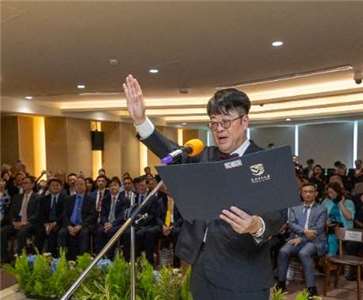 臺北市立大學今天(3日)舉行校長續任布達典禮，邱英浩校長正式開啟新任期。(臺北市立大學提供)
