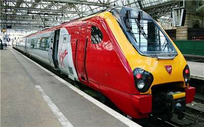 英國維珍集團(Virgin Group)有望打破自1994年英法海底隧道通車以來，由歐洲之星壟斷的跨海峽鐵路客運市場。圖為維珍鐵路(Virgin Trains)列車。(圖：維基)
