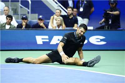 塞爾維亞球名將喬科維奇（Novak Djokovic）美網首輪爆冷出局。