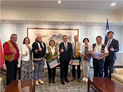 外交部政務次長陳明祺18日午宴「加拿大西北特區省議員訪台團」一行，代表政府誠摯歡迎訪團到訪。(圖：外交部)