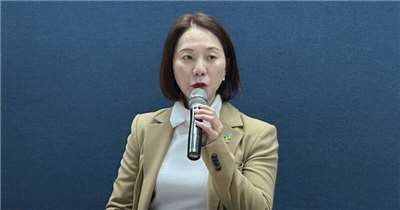 針對綠營提議台北市可加碼普發2萬元一事，台北市財政局局長胡曉嵐表示，歲計賸餘普發現金及共享經濟概念不同，北市沒有條件。(中央社資料照)