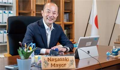 長崎市長鈴木史朗針對先前長崎原爆和平紀念典禮的座位安排爭議表示，努力建立與台灣之間的信賴關係。資料照片。(圖：長崎市官網)