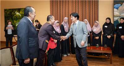 賴清德總統(前右)20日上午接見「中華民國回教朝覲團」。(總統府提供)