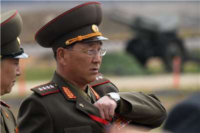 北韓國防部長努光鐵(No Kwang Chol)被免去國防部長的職務，在北韓勞動黨也被降職為「軍需工業部第一副部長」。