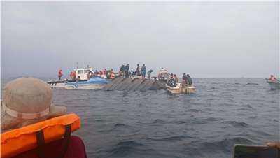 辛巴威卡瑞巴湖(Lake Kariba)本週發生渡輪翻覆事故，至少68人死亡。