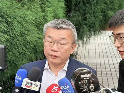 民進黨團總召蔡其昌今天(12日)在立法院接受媒體採訪。（鄭佑漢 攝）