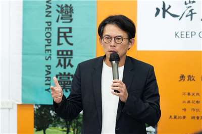 民眾黨主席黃國昌28日召開記者會表示，民眾黨之所以未在新竹縣推出縣長人選，是因為與國民黨原先存在共識與默契，希望透過縣長及鄉鎮市長布局相互合作，提高勝選機會。資料照。(圖：台灣民眾黨提供)