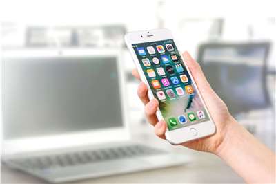 路透報導，蘋果公司(Apple)和阿里巴巴集團合作，訓練出專為中國市場打造的大型語言模型。示意圖。 (Pixabay)