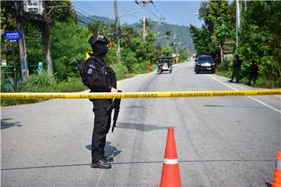 泰國南部陶公府(Narathiwat)22日晚上不平靜，在發生多起縱火攻擊事件後，軍方派員駐守哨站。