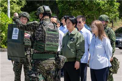 賴清德總統今天(6日)前往台北港，視導漢光42號演習實兵演練。(圖取自賴清德粉專)