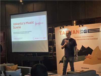 雅加達著名國際音樂節LaLaLa Festival創辦人Donny Heru分享近10年經營經驗，並將一路摸索出的轉型經驗與台灣音樂產業交流。(江昭倫 攝)