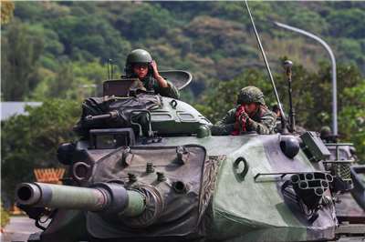 官兵運用M60A3戰車執行要港防衛演練。(第二作戰區提供)