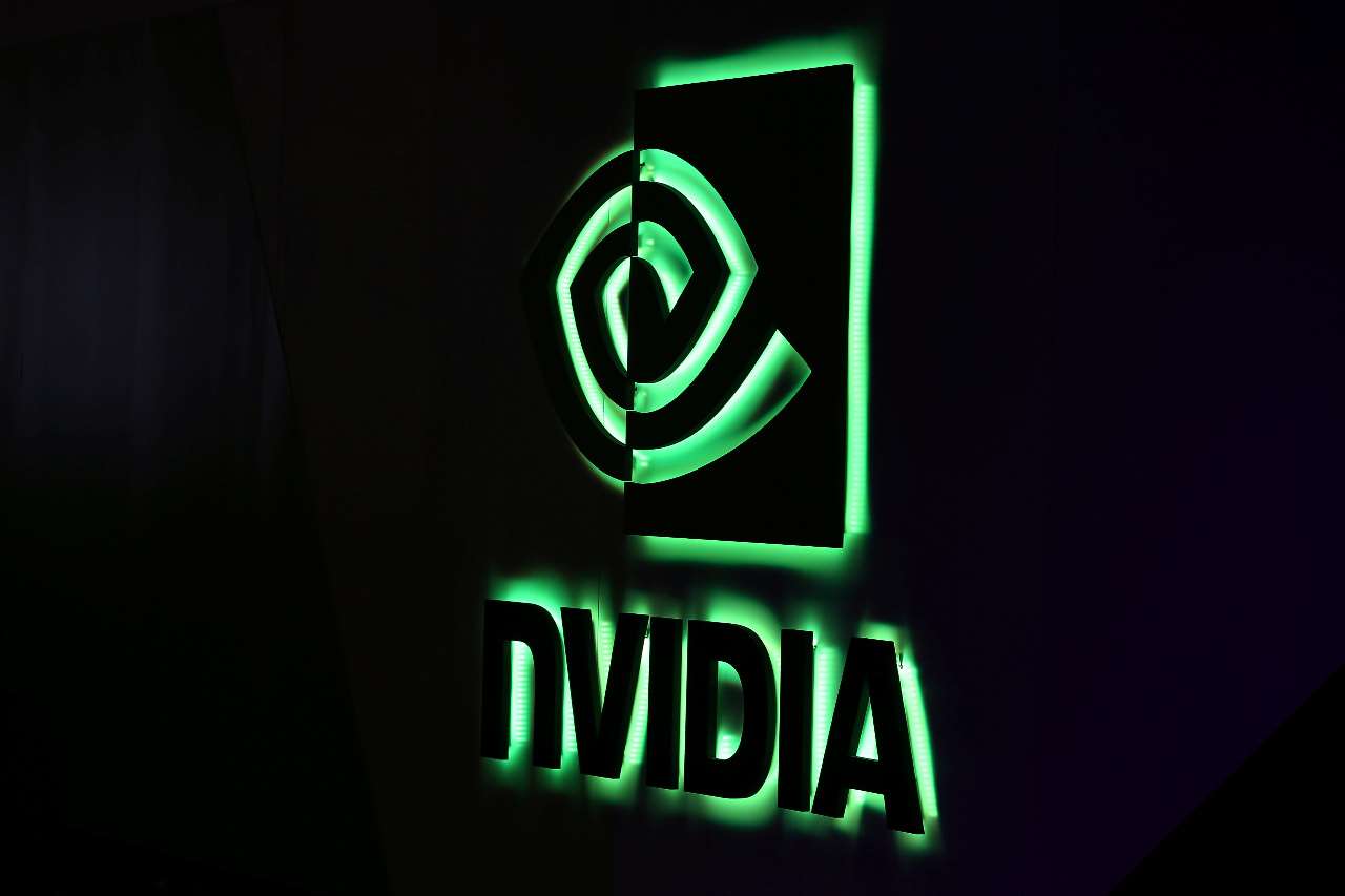 傳Anthropic正洽談讓輝達(Nvidia)成為其首次公開募股(IPO)的基石投資人，一旦成真，將使Anthropic在這項超大型募股案中獲得一名早期策略性投資者，也將進一步深化這家晶片設計大廠與其主要客戶之一的關係。