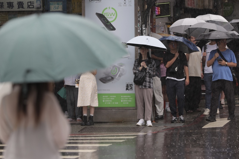 中央氣象署指出，11日持續受東北季風影響且水氣增多，整體降雨增加。
