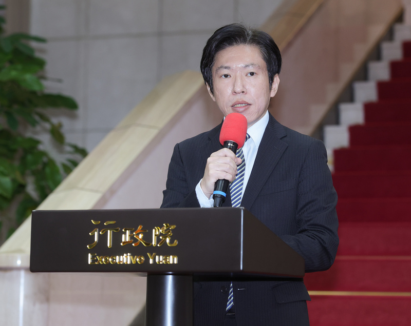 PD
政院副署無人機條例　張惇涵說明（1）
行政院祕書長張惇涵（圖）11日表示，行政院已副署
立法院三讀的「強化國防自主暨無人載具產業發展條
例」。
中央社記者謝佳璋攝  115年9月11日