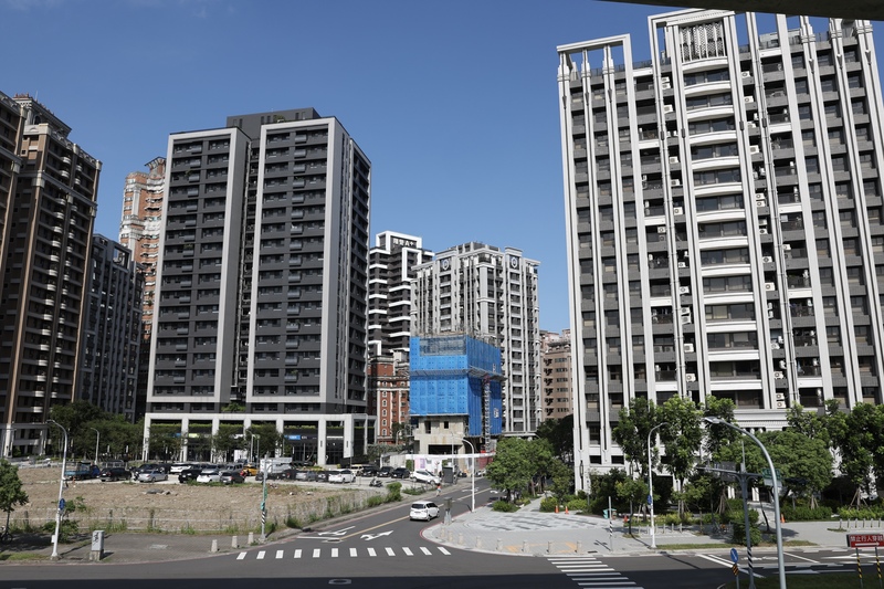 中央大學29日公布9月「購買房地產時機」指標為98.84點，月增8.81點，創去年4月以來、約一年半新高，單月增幅更是調查以來次高。示意圖。