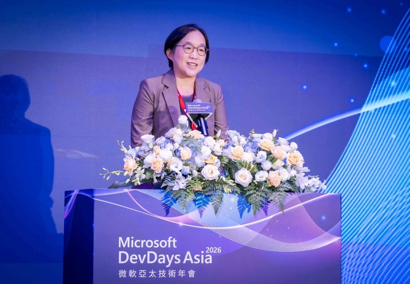由數發部指導，數發部數產署與台灣微軟合辦DevDays Asia 2026亞太技術年會21日揭幕，數發部次
長侯宜秀出席開幕典禮致詞。（數發部提供）