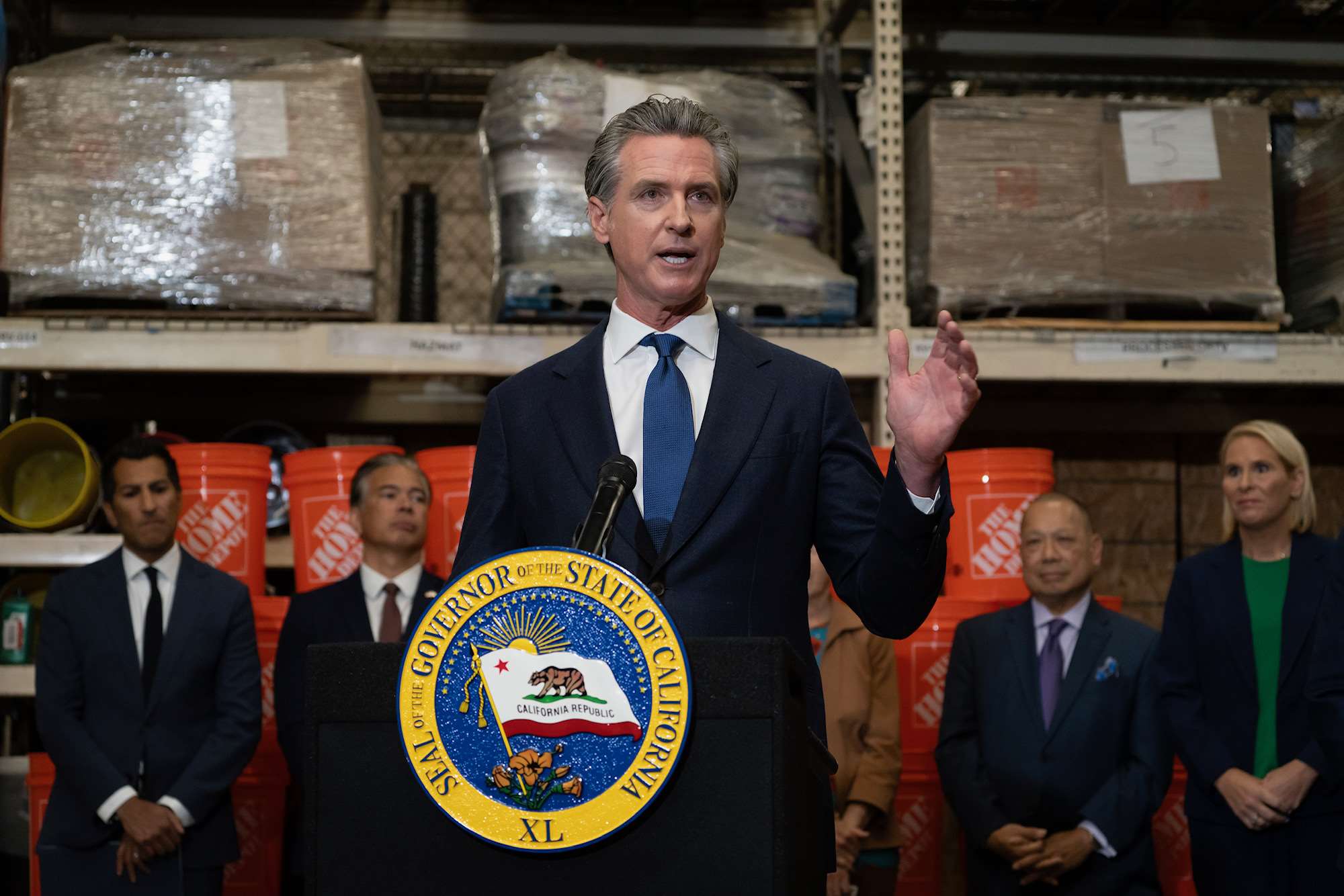 美國加州州長紐松（Gavin Newsom）(圖)表示，若前副總統賀錦麗（Kamala Harris）決定參選，他會主動退出競爭。 (圖:加州州政府)