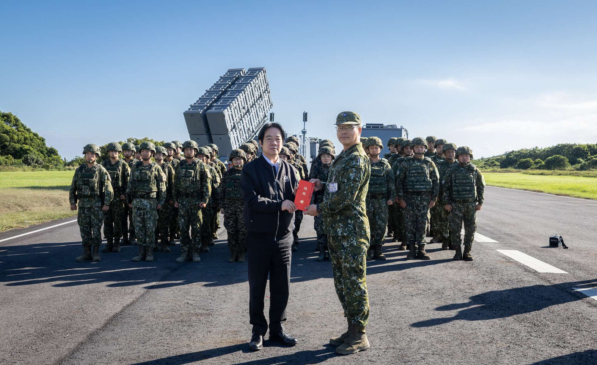 總統前往屏東視導三軍聯合精準飛彈射擊暨秋節勗勉。(總統府flickr)