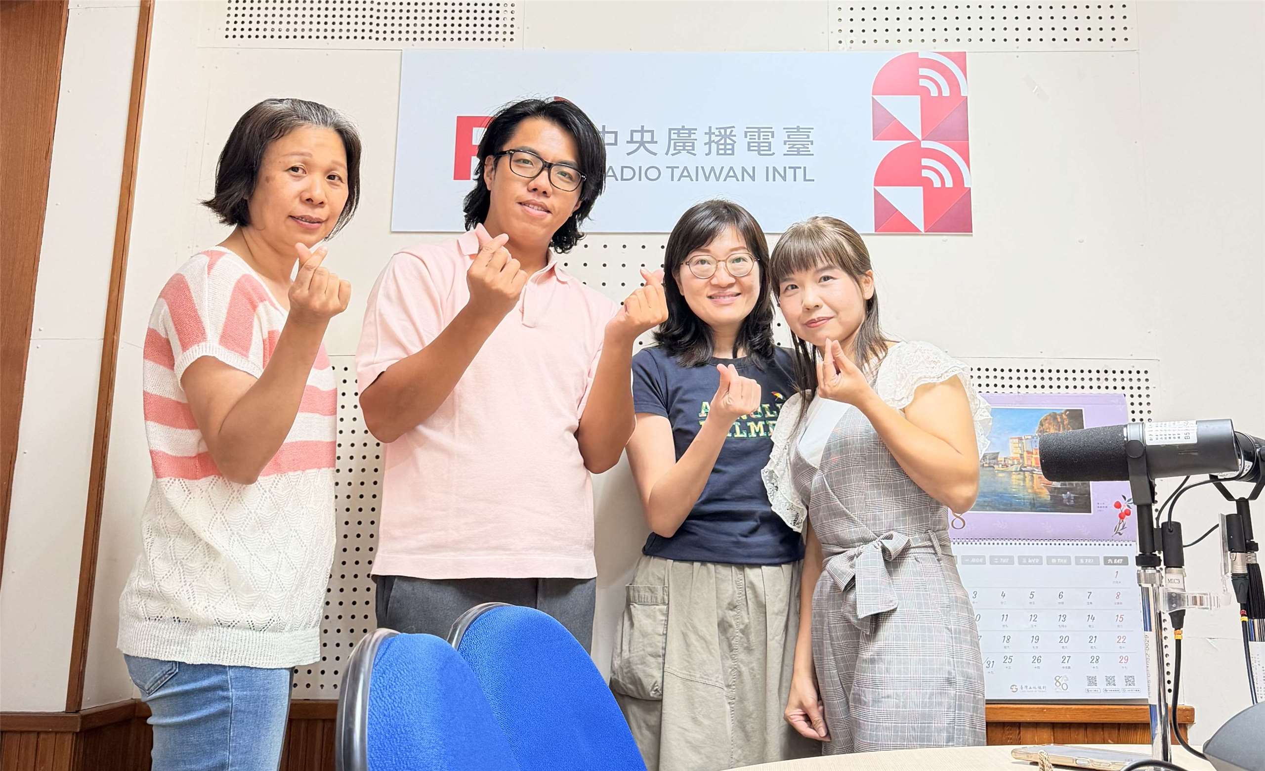 《臺灣夜市 Taiwan Yes!》主持人曾偉旻，專訪教師楊珮琪、尤碧慈、游巧玲