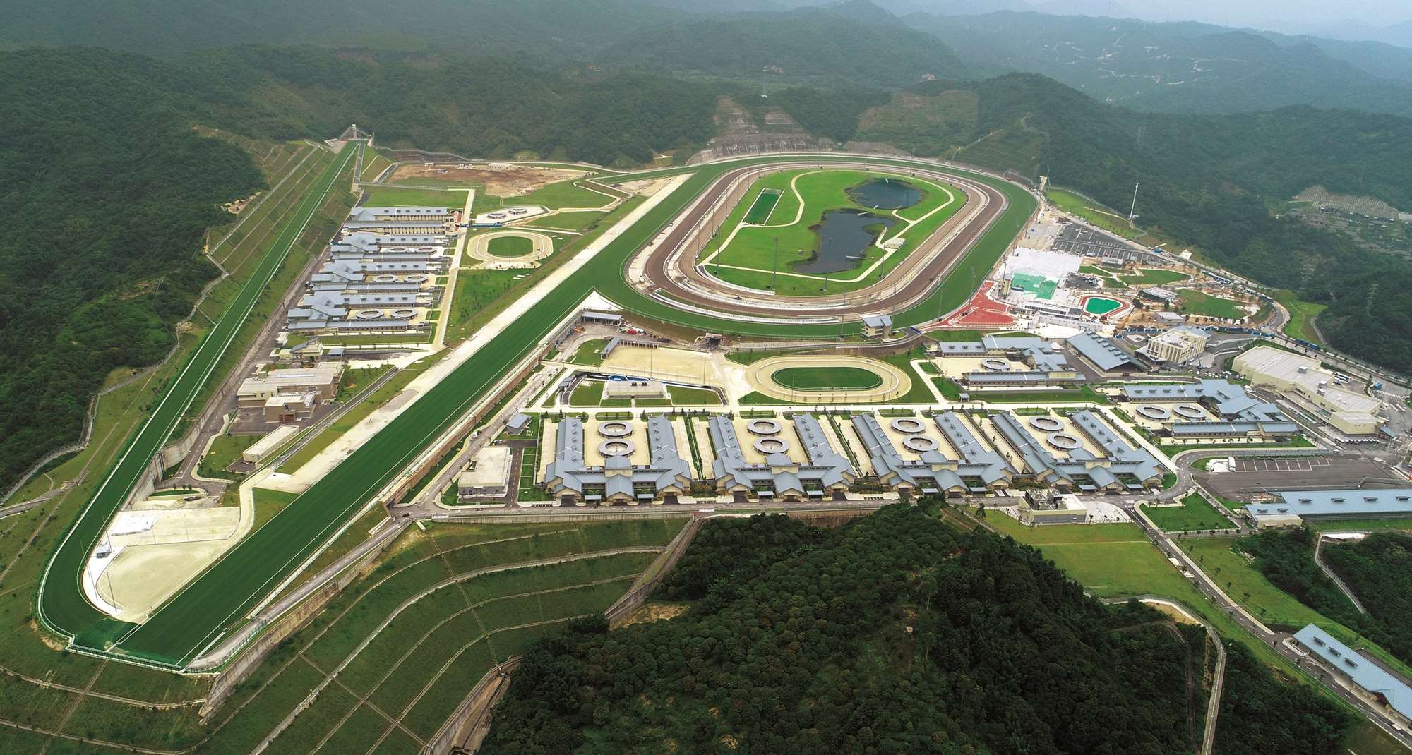 從化馬場(圖取自香港賽馬會網站)