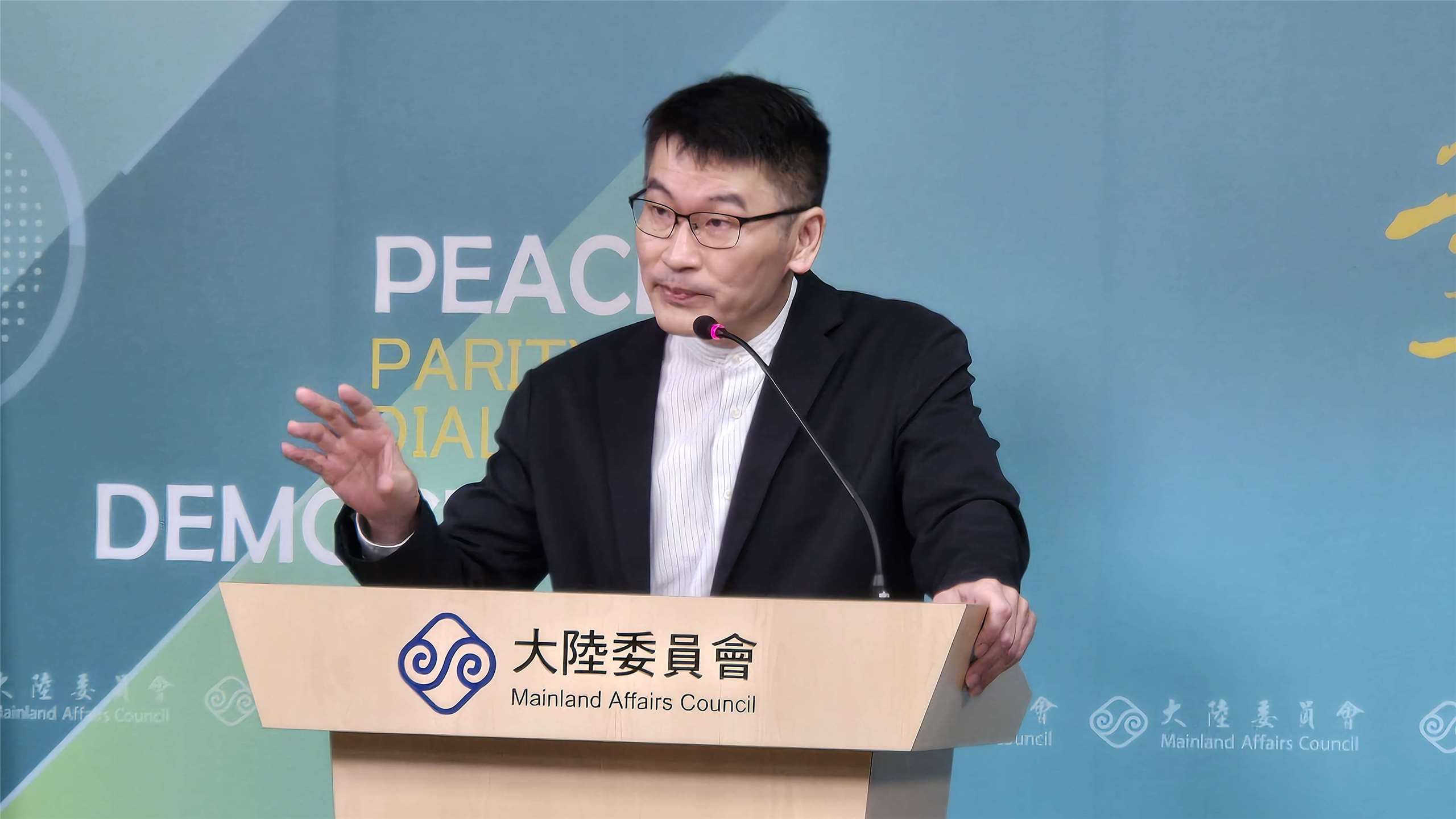 26名陸配登記九合一選舉，陸委會發言人梁文傑重申須符合法規。資料照。(陳國維 攝)