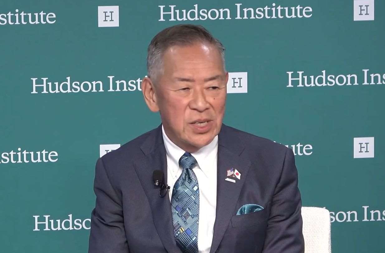 日本Rapidus公司社長小池淳義，10日在美國發表演講時透露，公司計劃在2040年左右於月球興建半導體工廠。(圖:翻拍自X@HudsonInstitute)