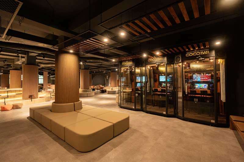 世新大學重新整修圖書館，打造約300坪的全新社團活動空間，規劃串流平台影音欣賞、遊戲互動、休憩座位及電話亭KTV等多項娛樂設施。(圖：世新大學官網)