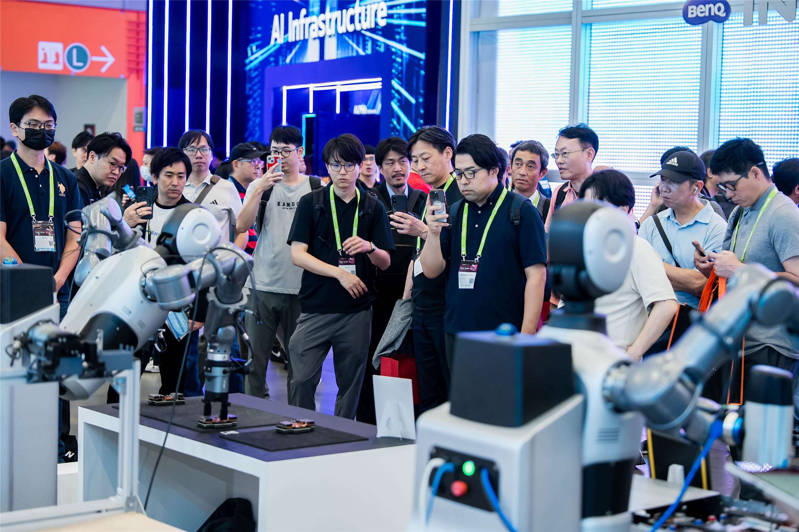 COMPUTEX 2027即日起開放參展登記，明年展會將延續AI主軸，聚焦「AI運算」、「機器人與智慧移動」、「次世代科技」3大主題，盼協助參展廠商鏈結國際買主與合作夥伴，掌握AI科技產業商機。資料照。(圖：貿協官網)